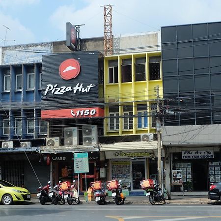 Slumwhite Hostel Bangkok Exterior photo